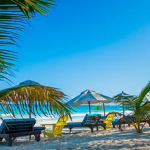 https://cabanas-la-luna.tulum-hotels.net